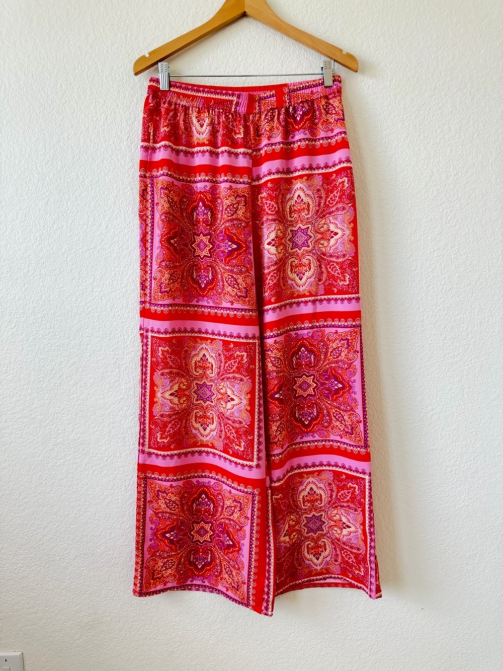 Rachel Roy Bobo Vibrant Pink & Red Paisley Wide-Leg Pants size M EUC